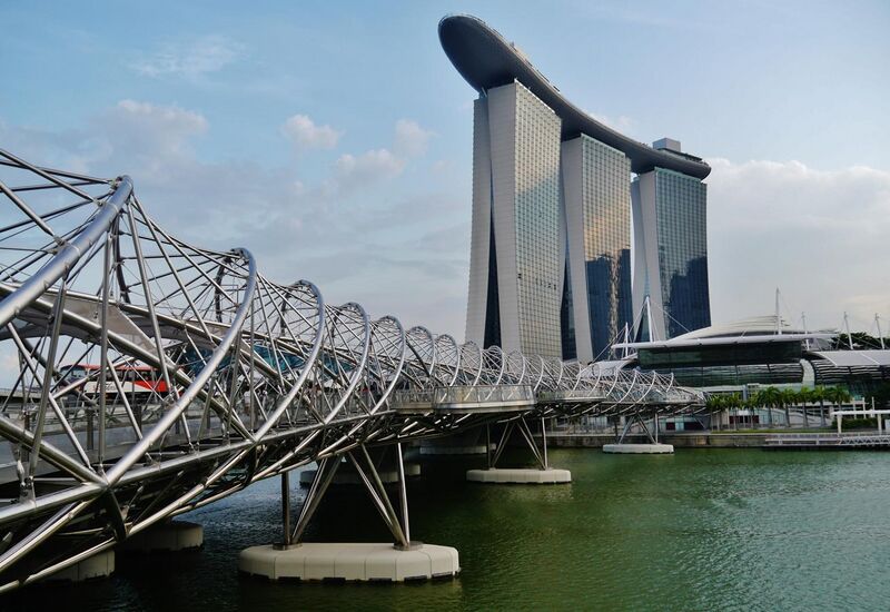 File:Singapore Helix Bridge & Marina Bay Sands 3.jpg