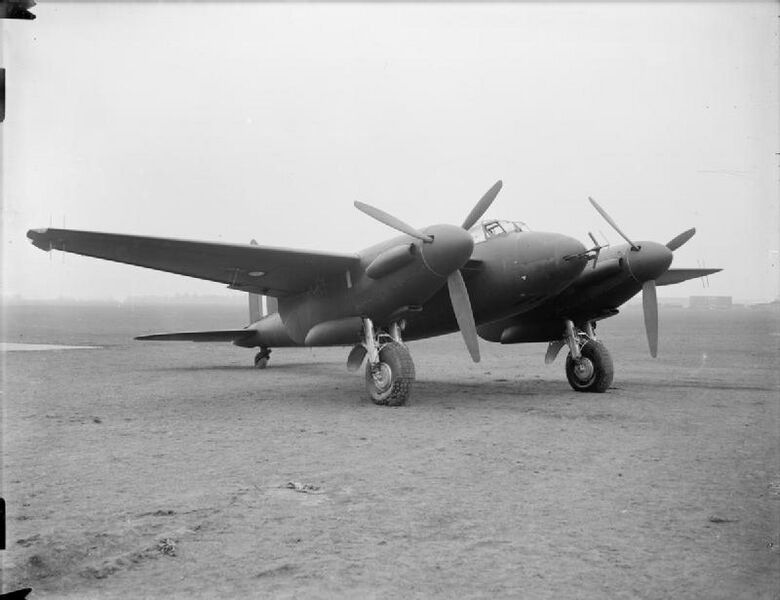 File:AI Mk.IV on De Havilland Mosquito NF.Mk.II ATP10781B.jpg