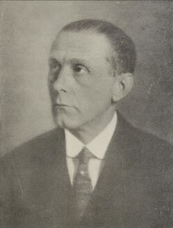 Adolf Loos (1870–1933) (vor 1920; Franz Löwy).jpg