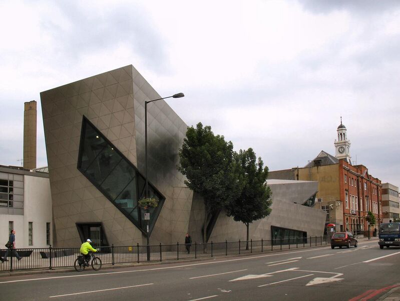 File:Orion Building -Post Graduate Centre of London Metropolitan University-9June2009.jpg