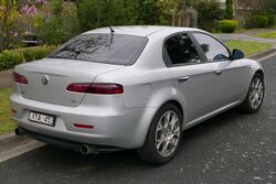 2007 Alfa Romeo 159 JTS Q4 sedan (2015-08-07) 02.jpg