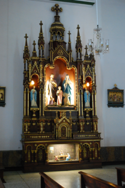 Altar of the Sacred family at the Buga Basilica.png