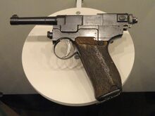 Italy Glisentia Model 1910 pistol, 9 mm, seven cartridges - National World War I Museum - Kansas City, MO - DSC07472.JPG