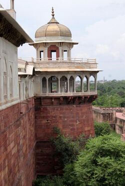 Musamman Burj (Agra Fort)-2.jpg