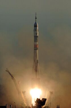 Soyuz TMA-8 launch.jpg