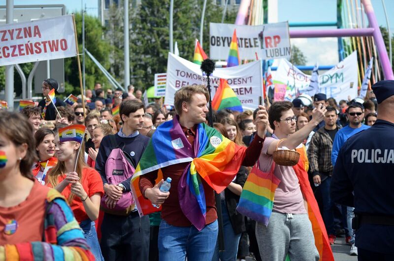 File:02018 0254 Equality march in Rzeszów.jpg