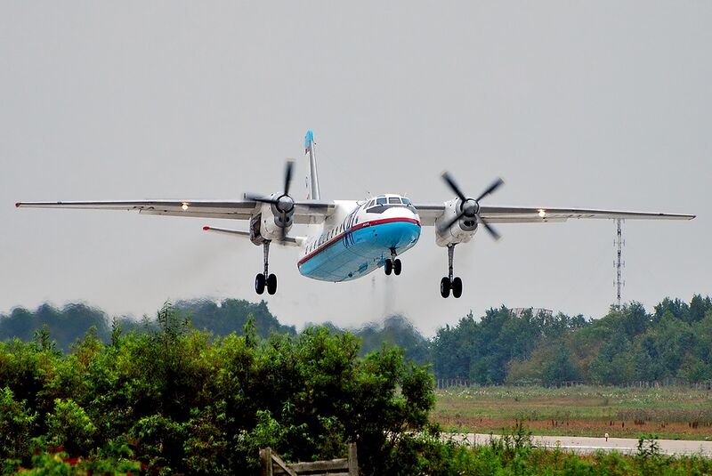 File:Antonov An-24RV, Sakhalinskie Aviatrassy (SAT) JP6454795.jpg