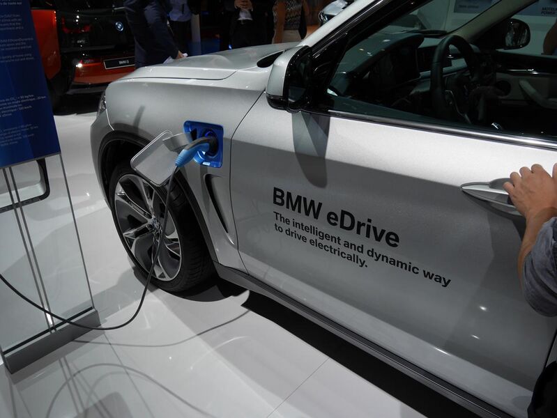 File:BMW X5 plug-in hybrid.jpg