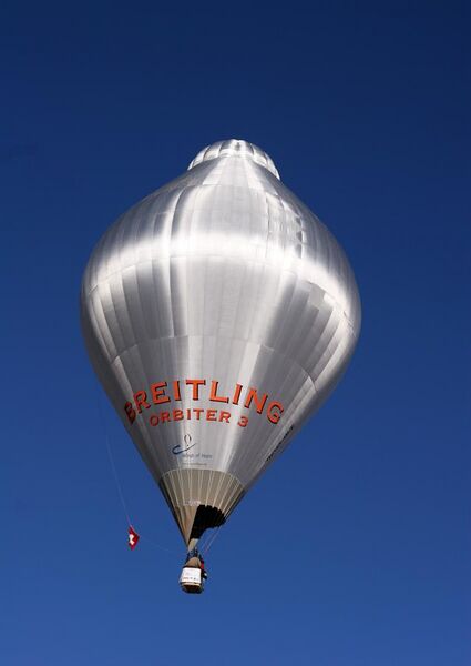File:Breitling Orbiter 3 aloft.jpg