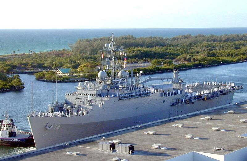 File:USS Trenton LPD-14 fleetweek2004.jpg