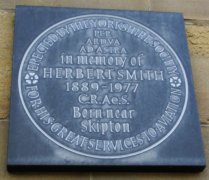 File:Herbert Smith plaque, High Street (geograph 3903541).jpg