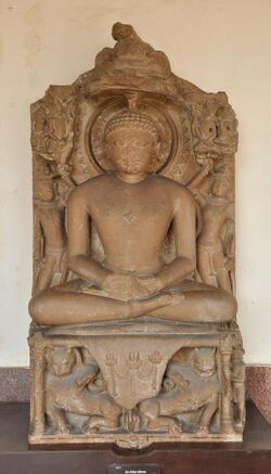 Jain Tirthankara Neminath - Circa 12th Century CE - ACCN 00-B-77 - Government Museum - Mathura 2013-02-23 5079.jpg