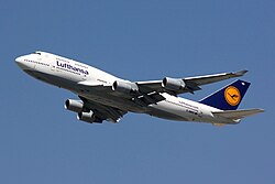 Lufthansa B744 D-ABVD-1.jpg