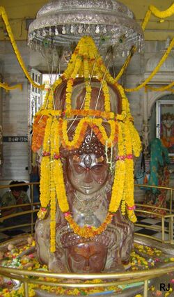 Statue of Pashupatinath Mandsaur.jpg