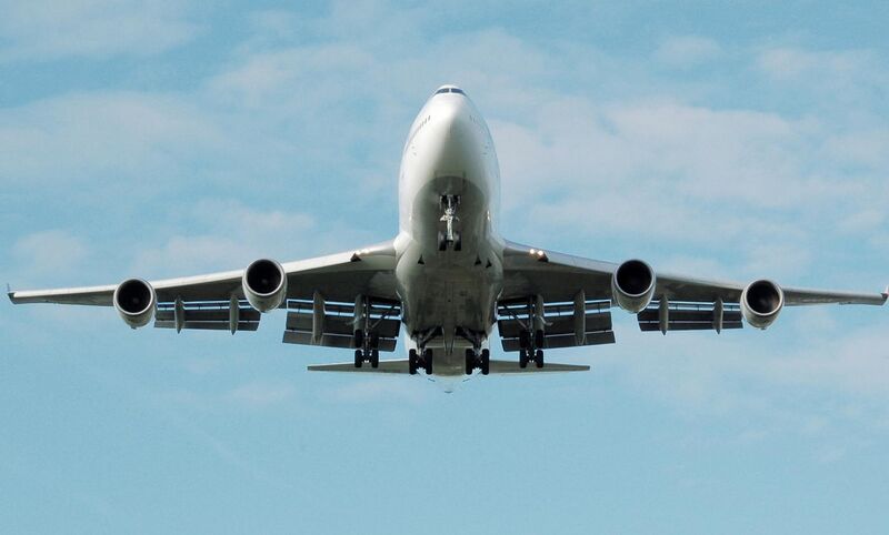 File:Air New Zealand Boeing 747-400 (ZK-SUH) arrives London Heathrow 17Oct2010 arp.jpg