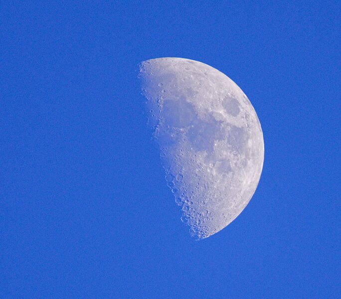 File:Day moon (16669185823).jpg