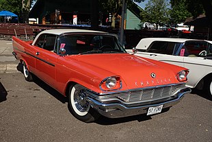 1957 Chrysler Windsor (27791529826).jpg