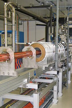 Aust.-Synchrotron,-Linac,-14.06.2007.jpg