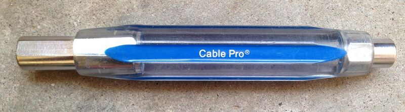 File:Cable Pro can wrench.jpg
