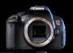 Canon EOS Rebel T5i.jpg
