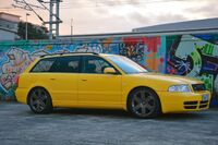 Imola yellow wagon b5 s4.jpg