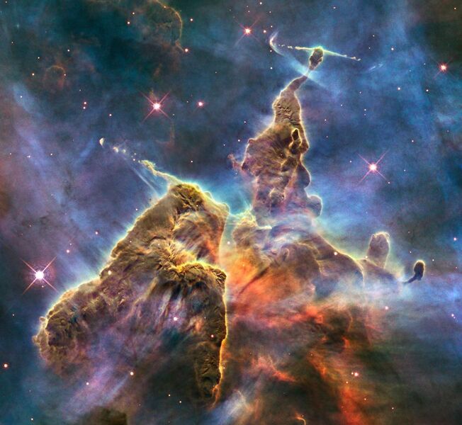File:HH 901 and HH 902 in the Carina nebula (captured by the Hubble Space Telescope).jpg