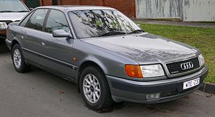 1992 Audi 100 (4A) 2.8 quattro sedan (2015-08-07) 01.jpg
