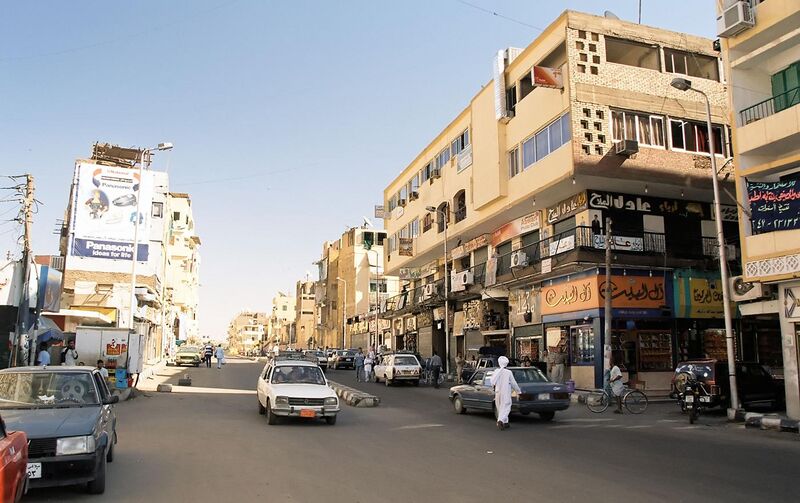 File:Aswan street parallel to Corniche, Egypt, October 2004.jpg