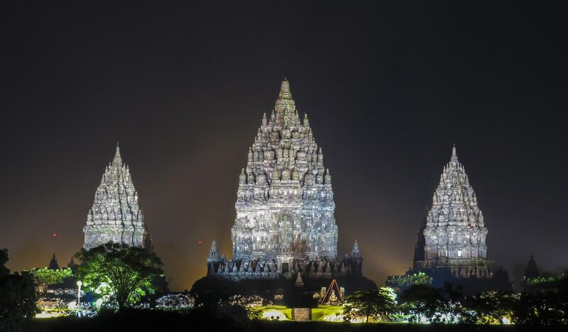File:Candi Prambanan; candi Hindu terindah di Asia Tenggara.jpg