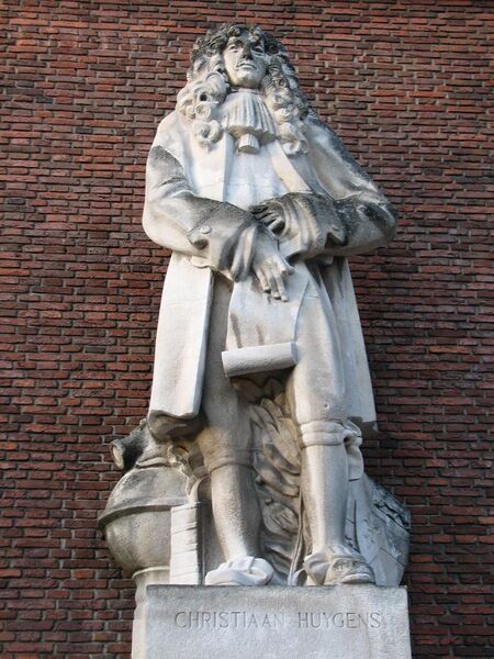 File:Christiaan Huygens Statue Rotterdam.jpg