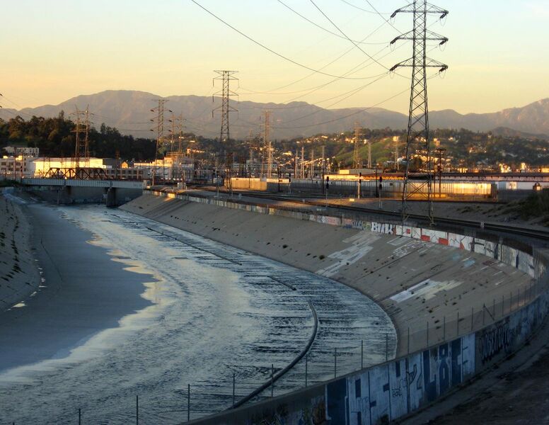 File:Los Angeles River through downtown evening.jpg