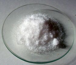 Molybdenan sodný.JPG