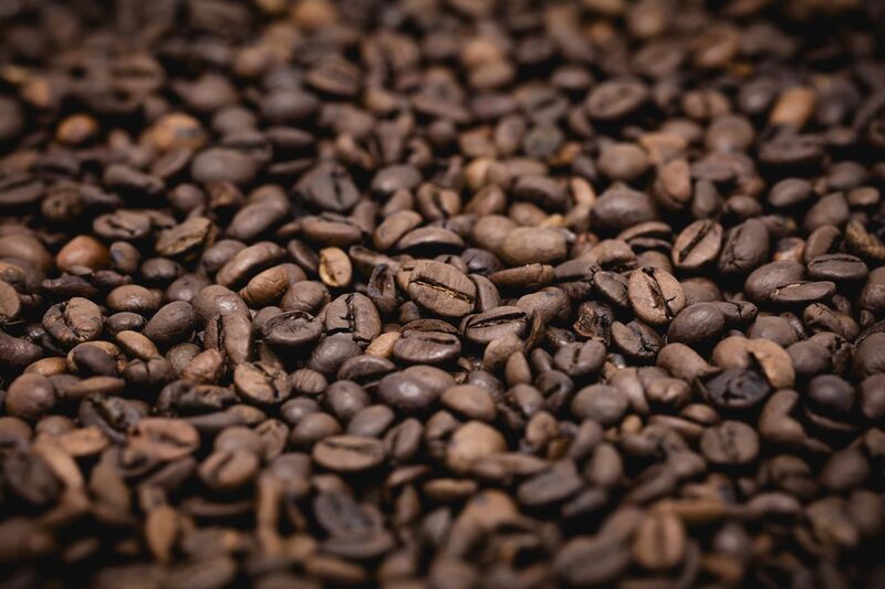 File:Coffee beans2.jpg