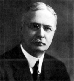 Edward Bennett Rosa, 1915.jpg