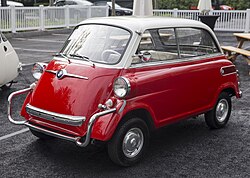 1958 BMW 600 in White over Red, front left (Greenwich 2023).jpg