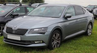 2019 Skoda Superb SE L Executive TDi 2.0 Front.jpg