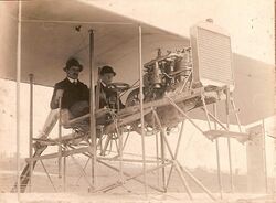 Blackburn-Walker biplane, 1909.jpg