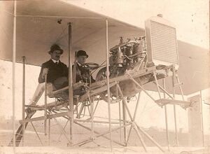 Blackburn-Walker biplane, 1909.jpg