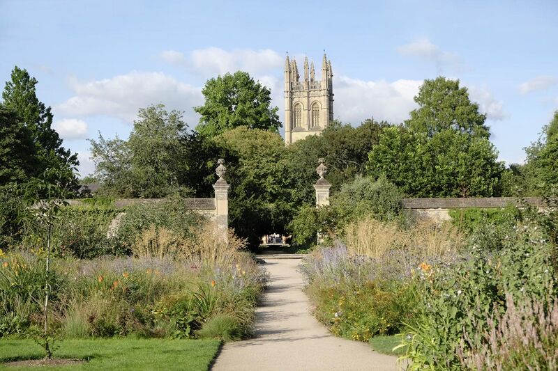 File:Oxford Botanic Garden, Magalen Tower.jpg