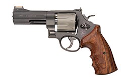 Smith & Wesson Model 327PD.jpg