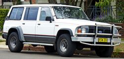 1988-1994 Ford Maverick wagon 02.jpg