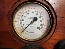 Pressure gauge on Siebe Gorman manual diver's pump P3220126.jpg