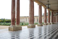 The Grand Trianon Castle in Summer.JPG