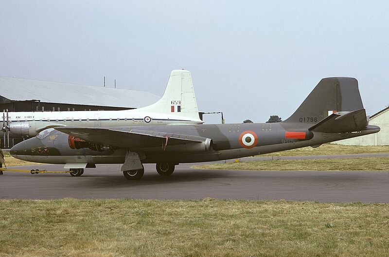 File:English Electric Canberra T4, India - Air Force AN1286034.jpg