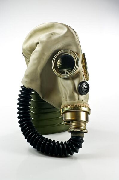 File:Gas mask MUA IMGP0157.jpg
