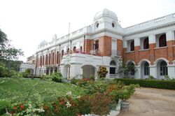 Royal College Colombo main building.jpg