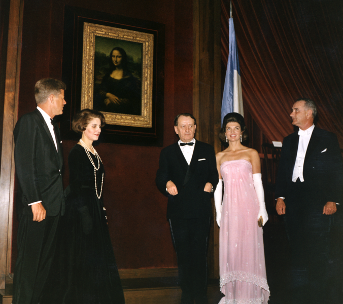 File:JFK, Marie-Madeleine Lioux, André Malraux, Jackie, L.B. Johnson, unveiling Mona Lisa at National Gallery of Art.png