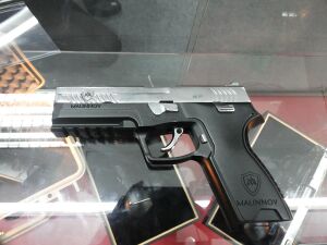 Malinnov M1P pistol.jpg