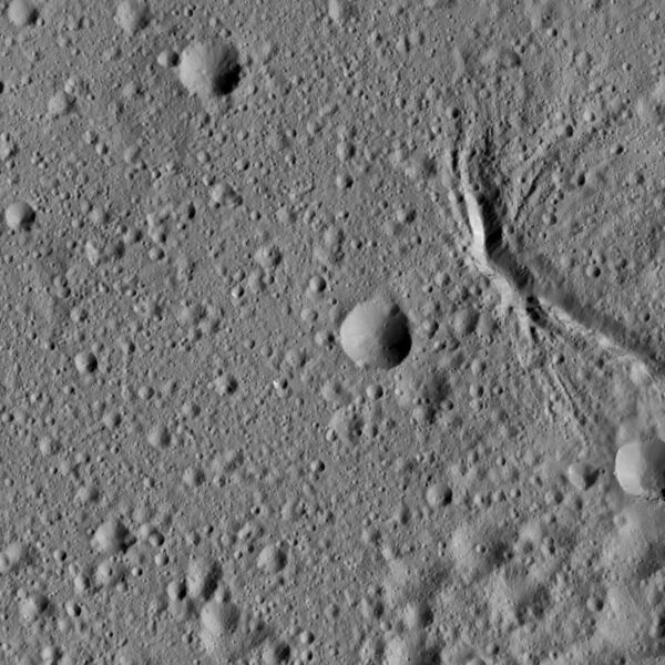 File:PIA20675-Ceres-DwarfPlanet-Dawn-4thMapOrbit-LAMO-image95-20160417.jpg