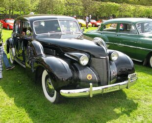 1939 Cadillac Series 60 Special fr.jpg